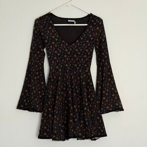 Kimchi Blue Urban Outfitters Floral Bell Sleeve V-Neck Fit & Flare Mini Dress XS